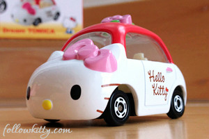 TOMICA Hello Kitty Dream Car Small