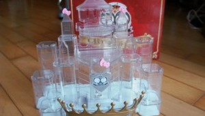 7-11 Hello Kitty Hello Party Collection Castle Stand Small