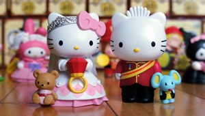 7-11 Hello Kitty Hello Party Collection Phase One Small