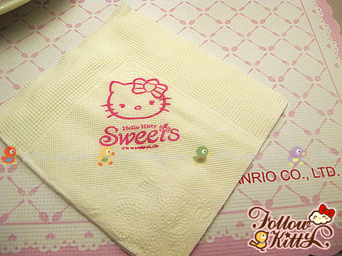 Cute Hello Kitty Napkin in Hello Kitty Café (Hello Kitty Sweets Café)