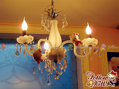 European Style Chandelier with Hello Kitty Decors (Hello Kitty Sweets Café)