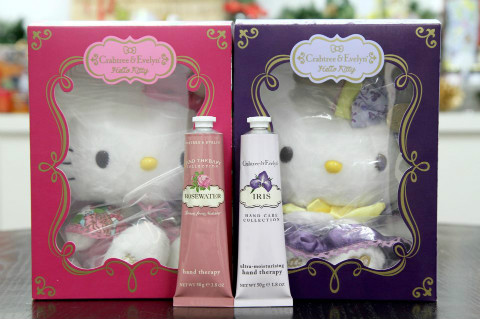 瑰柏翠 Crabtree & Evelyn 2012 聖誕Hello Kitty特別版花香公主系列 Rosewater 和 Iris