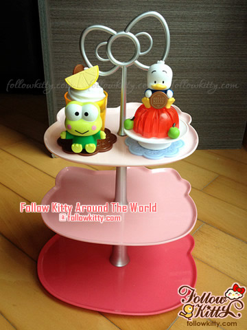 Display of My Hello Kitty Sweet Delight Figurines on the Exclusive Dessert Tray