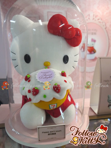 近一點看看可愛的Hello Kitty吧！