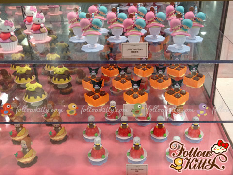 Desserts in 7-Eleven Hello Kitty & Friends Sweet Delight Display