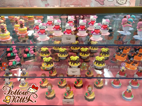 Desserts in 7-Eleven Hello Kitty & Friends Sweet Delight Display