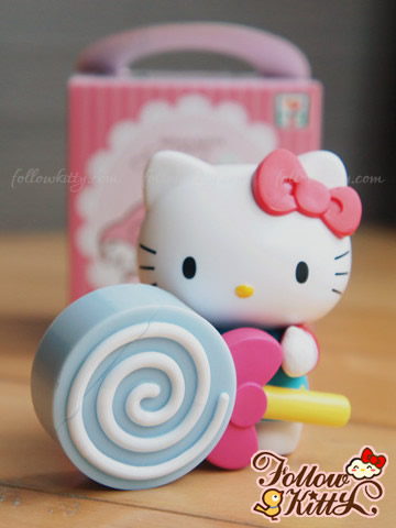 7-11 Hello Kitty Sweet Delight第二期的Hello Kitty和波板糖