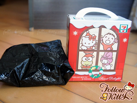 7-Eleven Hello Kitty Sweet Delight Xmas Edition Hidden inside Black Plastic Bag