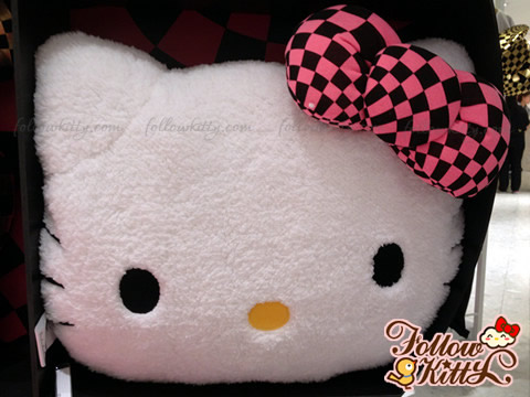 Hong Kong b+ab X Hello Kitty Cushion