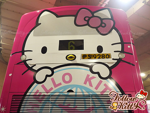 長榮航空Hello Kitty主題巴士