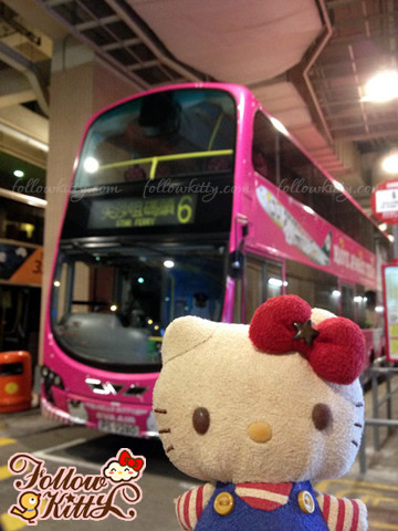 長榮航空Hello Kitty主題巴士