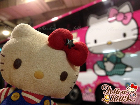 Eva Air Hello Kitty Jet Theme Bus