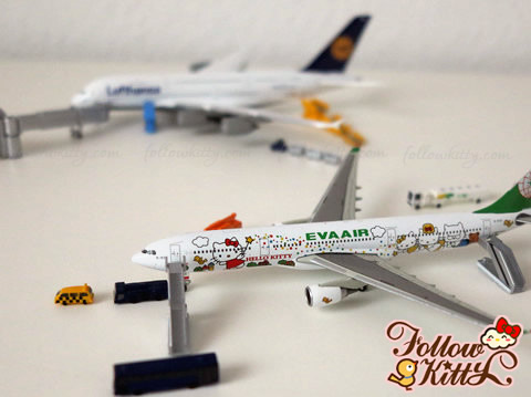 Eva Air Hello Kitty Airbus A330 Plane Model