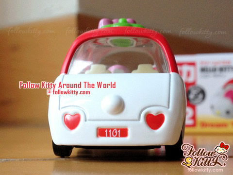 Rear of Dream Tomica Hello Kitty Car Model (No.152) (Japan TAKARA TOMY)