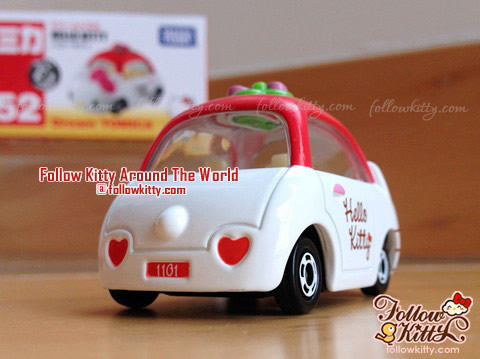 Rear of Dream Tomica Hello Kitty Car Model (No.152) (Japan TAKARA TOMY)