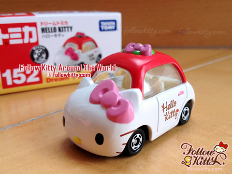 Dream Tomica Hello Kitty Car Model (No.152) (Japan TAKARA TOMY)