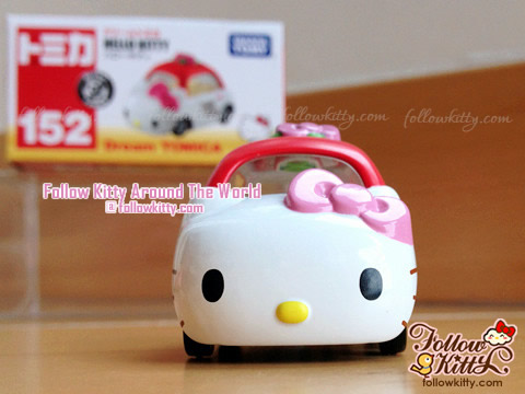 Front of Dream Tomica Hello Kitty Car Model (No.152) (Japan TAKARA TOMY)