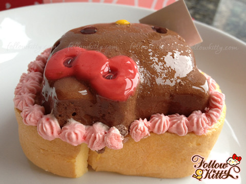 Mousse au Hello Kitty Chocolate from baby Mon cher Store