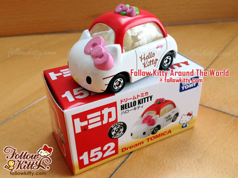 Dream Tomica Hello Kitty Car Model (No.152) and Box (Japan TAKARA TOMY)