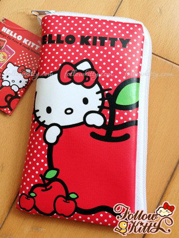 Hello Kitty Maga Zip Purse & Candy Bracelet - Cellphone Pouch