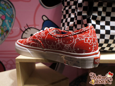 Vans x Hello Kitty 2013夏季新品 － 經典Authentic