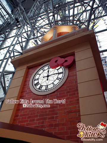 Hello Kitty x Hong Kong Kowloon Train Station and Clock Tower - Hello Kitty Back to 1960s in Langham Place