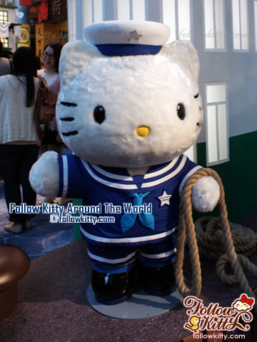 Hong Kong Star Ferry - The Kitty Ferry - Hello Kitty Back to 1960s in Langham Place