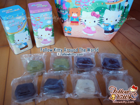 Hong Kong Maxim's Hello Kitty & Dear Daniel Mooncake Set