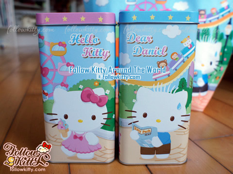 Hong Kong Maxim's Hello Kitty & Dear Daniel Mooncake Set