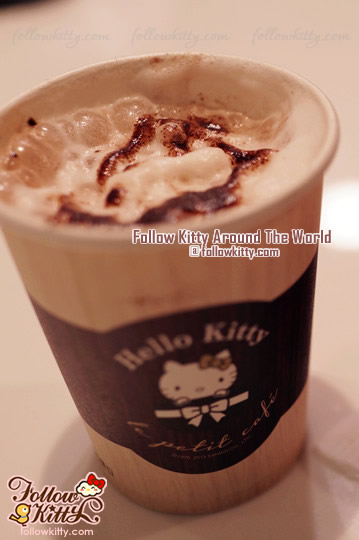 Drinks from Hello Kitty Le Petit Café