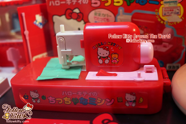 Windsor House Hello Kitty 40th Anniversary Exhibition - Sewing Machine