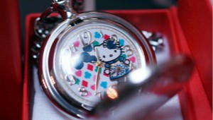 Hello Kitty Alice in Wonderland Small