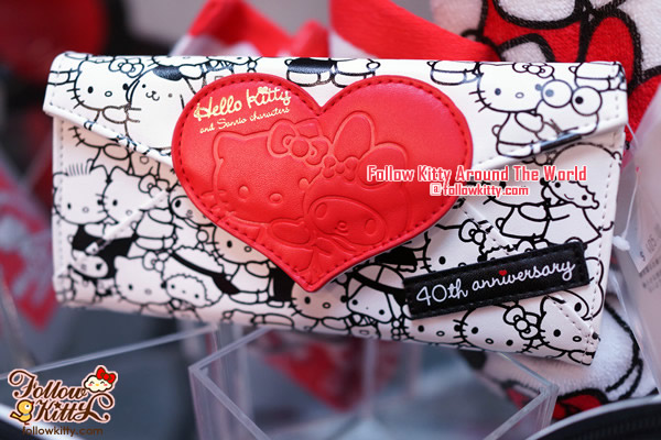 Hello Kitty and Sanrio Friends Hug Series - Wallet