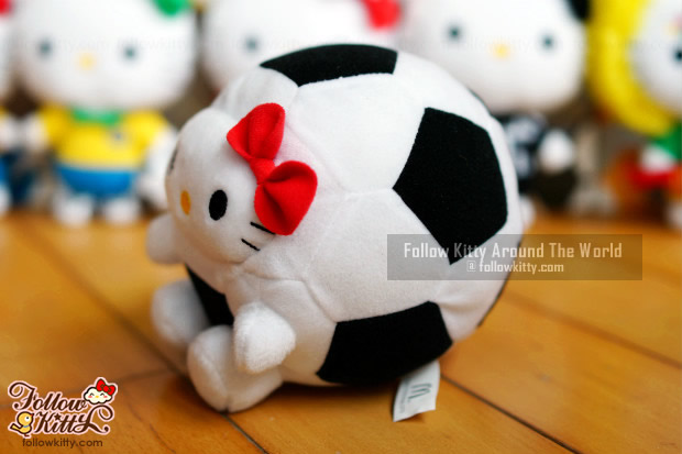 Hello Kitty K-League World Cup Collector's Kit - World Class Goal