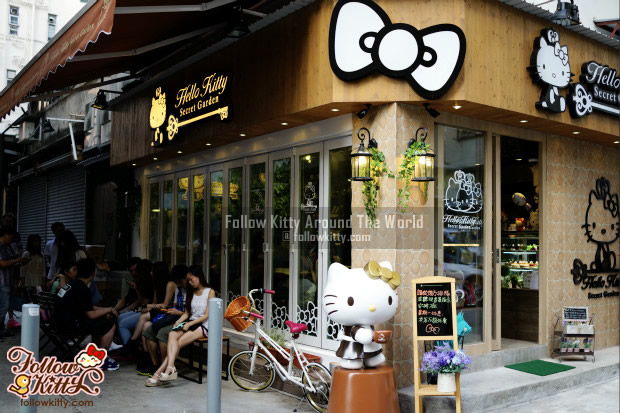 My First Visit @ Hello Kitty Secret Garden Café